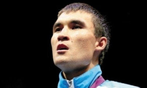 Серик Сапиев проиграл легендарному чемпиону мира. Фото