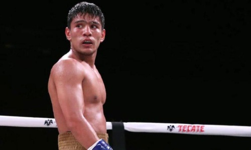 Боксер из Узбекистана сделал заявление после потери двух титулов чемпиона мира