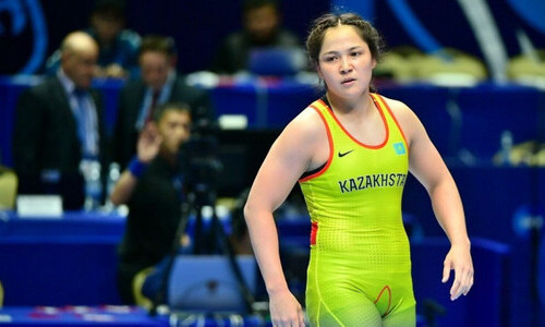 Казахстанка стала трехкратной чемпионкой Азии по борьбе