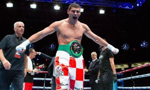 Экс-боксер «Astana Arlans» обрадовался сенсационному поражению чемпиона мира