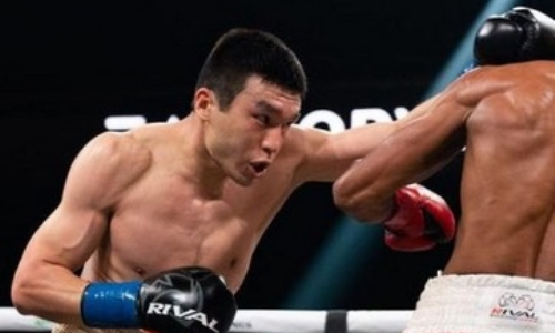 Непобежденный казахстанский боксер объяснился за слабого соперника после нокаута в США