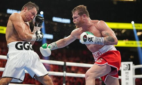 «Это очень неправильно». Реакция казахстанцев на поражение Головкина от «Канело» задела популярного боксера