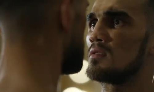 Шавкат Рахимов сделал вес и провел дуэль взглядов перед боем за титул чемпиона мира. Видео