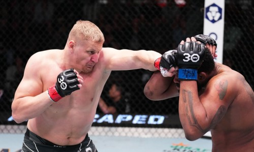 Россиянин получил оценку от топового казахстанского файтера после нокаута в главном бою турнира UFC