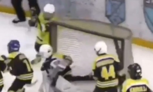 «Его боялись даже канадцы!». Юный хоккеист из Казахстана кошмарит соперников. Видео