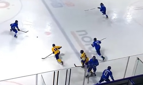 Казахстан учинил разгром на чемпионате мира по хоккею