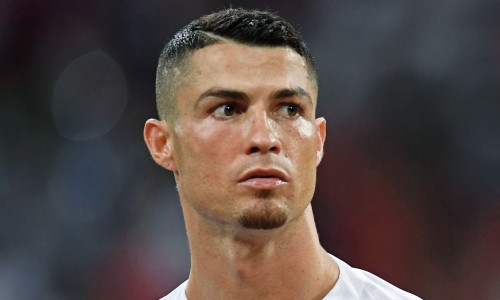 «Он ходит и боится до сегодняшнего дня». Бауыржан Исламхан потроллил Криштиану Роналду. Видео