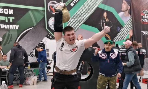 Казах-рекордсмен из России решил выступать сразу под четырьмя флагами