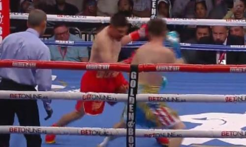 Де Ла Хойя улетел в быстрый нокаут в бою за титул чемпиона WBA. Видео