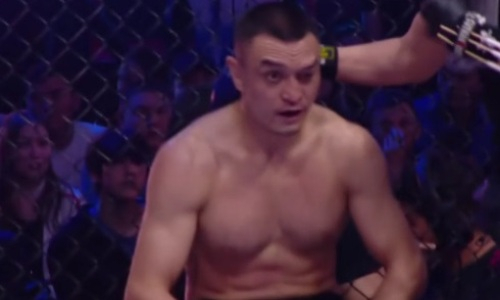 «Без оправданий и отмазок». Боец из Казахстана прокомментировал поражение в титульном поединке