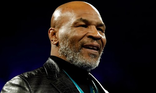 «Не по силам». Майк Тайсон назвал боксера, который победит «Канело» и Бивола