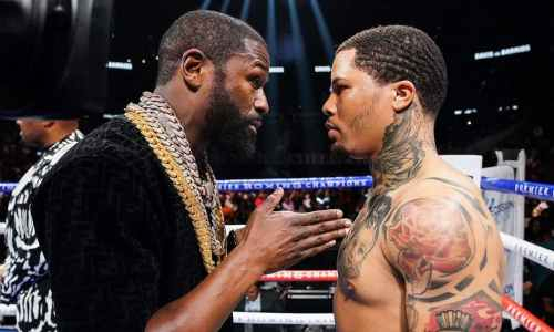 Флойд Мэйвезер задал Джервонте Дэвису необычный вопрос во время боя с Райаном Гарсией. Видео