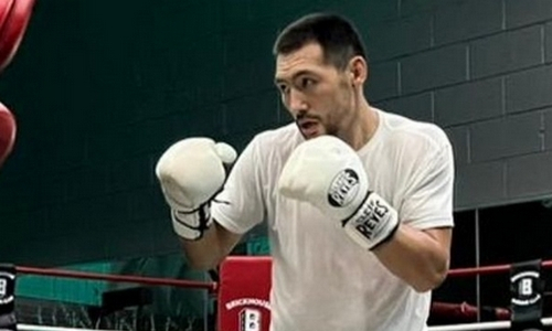 Жанибек Алимханулы продемонстрировал техничный бой с тенью перед защитой титула WBO. Видео