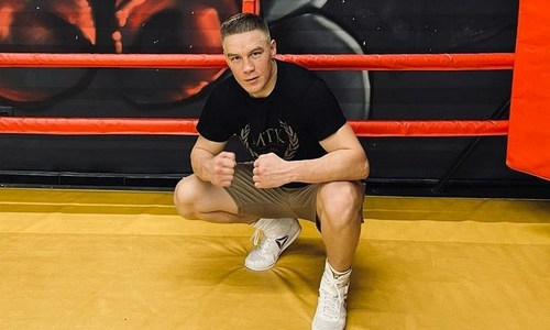 «Казахский король» показал свою подготовку к возвращению на ринг. Видео