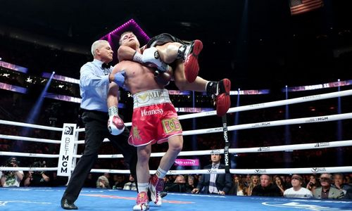 «Десять из десяти». Бернард Хопкинс назвал исход боя-реванша «Канело» — Бивол