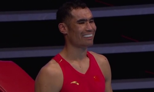 Казахский боксер продолжает феерить на чемпионате мира в Ташкенте