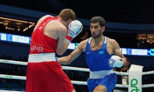 Видео полного боя доминирующей победы с нокдауном капитана сборной Казахстана на ЧМ-2023 по боксу
