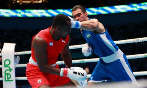 Видео полного боя пятикратного чемпиона мира и узбекистанца с сенсационным исходом на ЧМ-2023 по боксу
