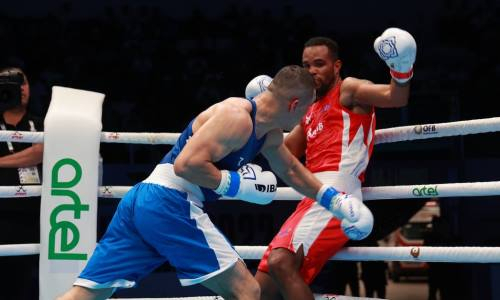 Узбекистанского чемпиона после победы над казахстанцем лишили медали ЧМ-2023 по боксу
