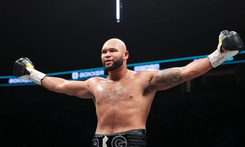 Дравшийся с Камшыбеком Кункабаевым боксер снялся с боя. Подробности