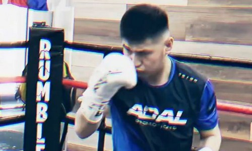 Чемпион WBA из Казахстана продолжает подготовку к следующему бою. Видео