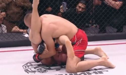 Нереальным камбэком в первом раунде закончился бой Казахстан vs Россия на историческом турнире MMA