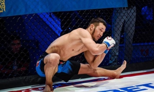 Казахстанский боец проиграл в первом раунде после победы нокаутом за восемь секунд