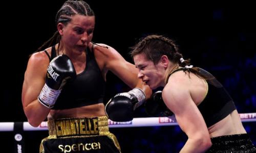 Бой за звание «абсолюта» завершился поражением непобежденного фаворита. Видео