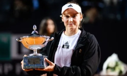 Два титула, четыре финала. Сколько уже заработала Елена Рыбакина в 2023 году