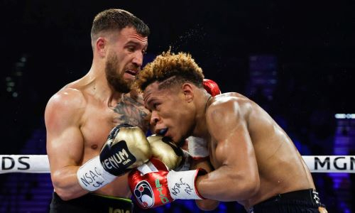 Объявлены гонорары Ломаченко и Хэйни за скандальный бой