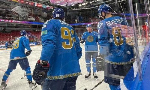 Международная федерация хоккея отметила сборную Казахстана