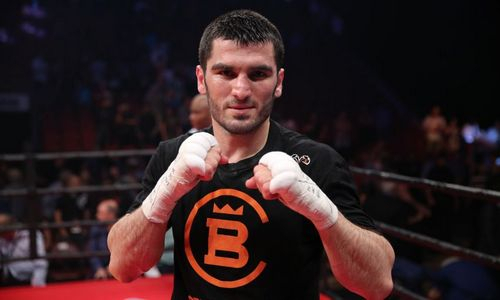 Артура Бетербиева сравнили с Василием Ломаченко