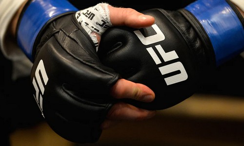 «Многообещающее будущее в UFC». Восходящую звезду ММА из Казахстана нашли за рубежом