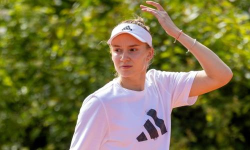 «Она паниковала». Стало известно о проблемах лучшей теннисистки мира с Еленой Рыбакиной