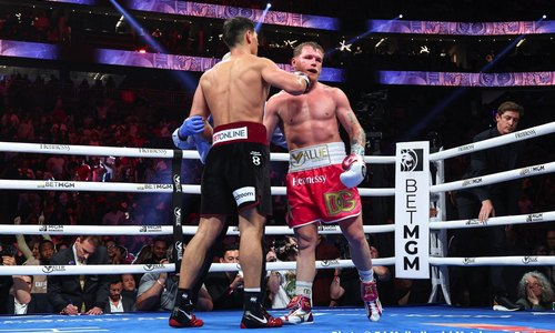 Рой Джонс вынес вердикт на бой-реванш «Канело» — Бивол