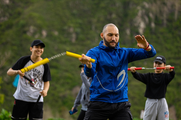 Пикник с чемпионом и мастер-класс по нунчакам: как прошли выходные у алматинцев