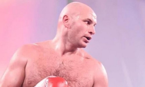 Непобежденный супертяж-нокаутер из Казахстана сделал заявление за неделю до боя