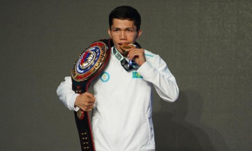 19-летний чемпион мира по боксу из Казахстана поразил отца дорогим подарком. Трогательное видео