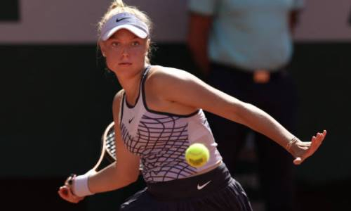 Вундеркинд высказалась после поражения Елене Рыбакиной на «Ролан Гаррос»