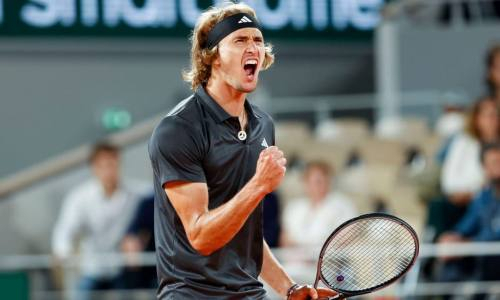 Олимпийский чемпион восхитил зрителей ювелирным ударом на «Ролан Гаррос». Видео