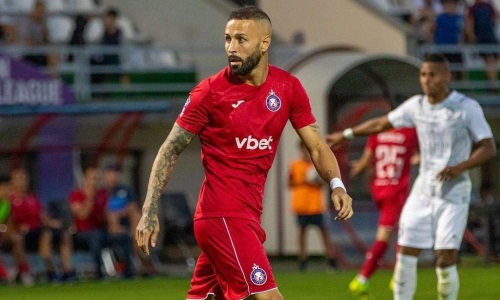 Фирмино получил предложение от казахстанского клуба