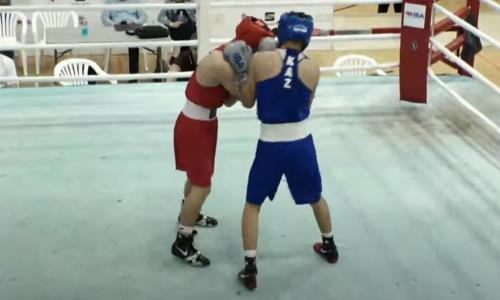 Казахстанский боксер после нокаута сразился за «золото» международного турнира в Венгрии