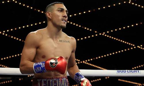 Яркой победой завершился супербой бывших абсолютных чемпионов мира. Видео