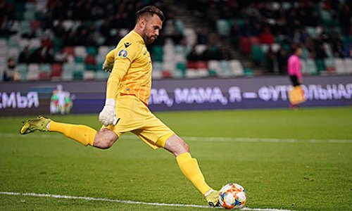 «Стремится очистить место под „своего“». Наставник клуба КПЛ решил избавиться от футболиста