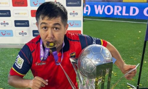 «Казахи умеют играть в футбол». Наставник сборной Казахстана о победе на чемпионате мира