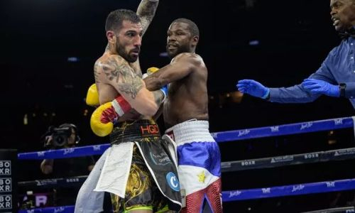 Напавшего на Флойда Мэйвезера боксера наказали