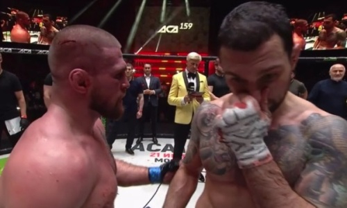 Соперник казахстанского бойца сделал красивый жест после победы нокаутом