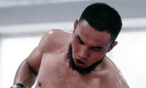 Попросивший бой за титул казахстанский файтер определился с датой возвращения