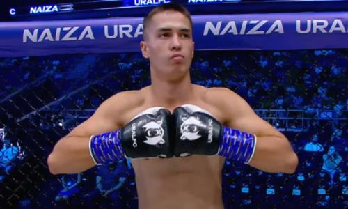 Обладатель Кубка мира из Казахстана устроил зарубу с российским бойцом на международном турнире