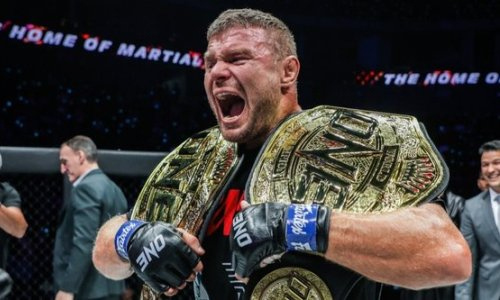 Российский боец объединил пояса и приблизился к рекорду Шавката Рахмонова